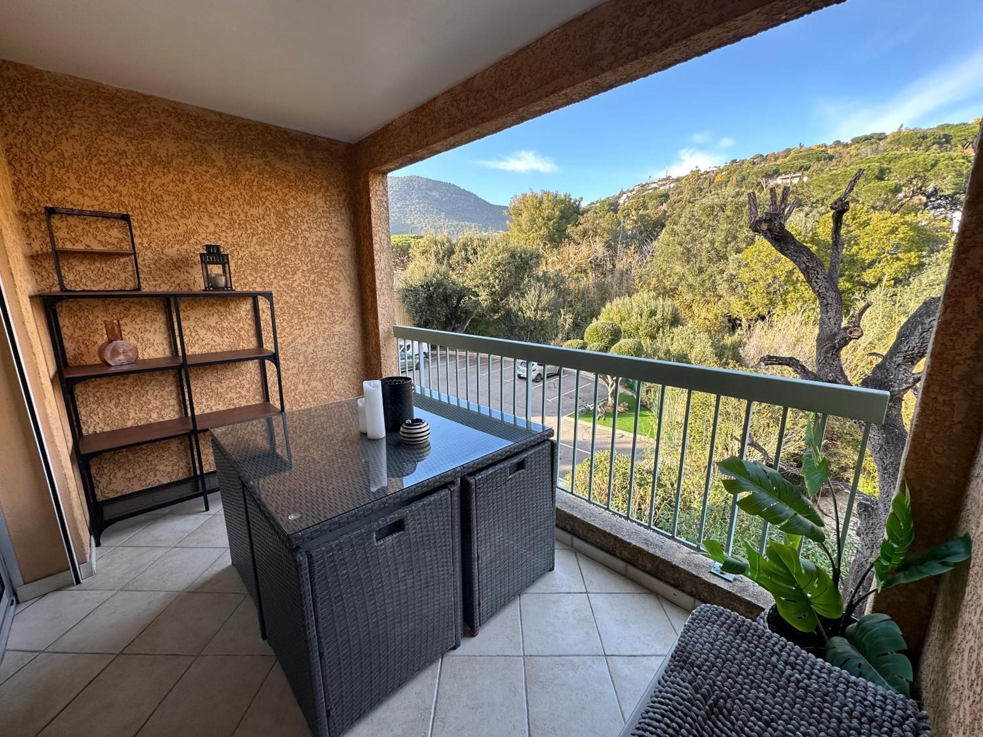 Appartement Residence Santa Barbara Avec Piscine Et A 750M De La Plage Кавалере-сюр-Мер Екстериор снимка